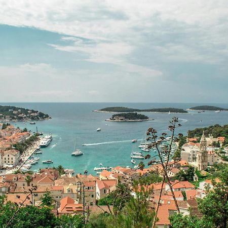 Jesliving Hvar - 2 Bedroom Elegant Apartment With Sea View In Historic Center Of Hvar Town Zewnętrze zdjęcie