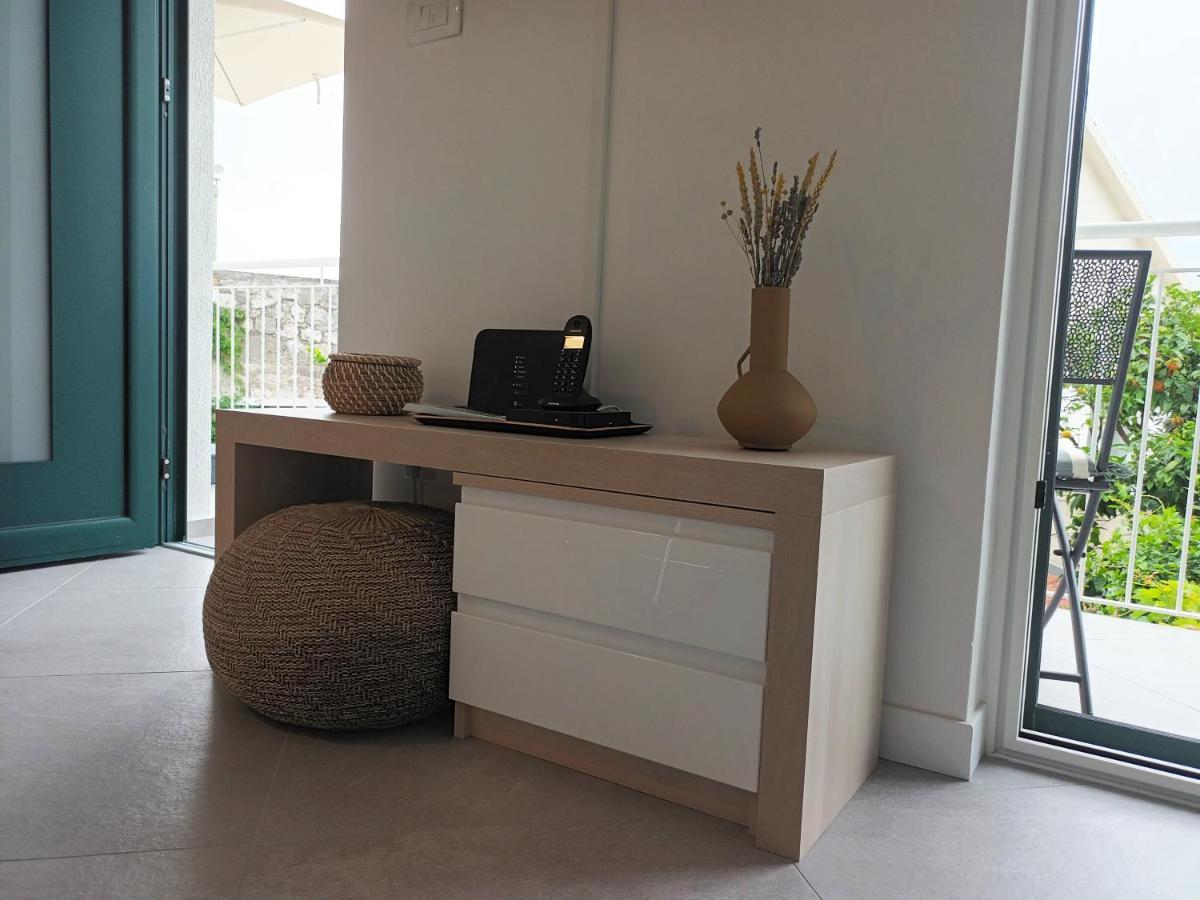 Jesliving Hvar - 2 Bedroom Elegant Apartment With Sea View In Historic Center Of Hvar Town Zewnętrze zdjęcie