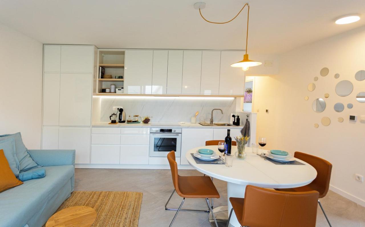 Jesliving Hvar - 2 Bedroom Elegant Apartment With Sea View In Historic Center Of Hvar Town Zewnętrze zdjęcie