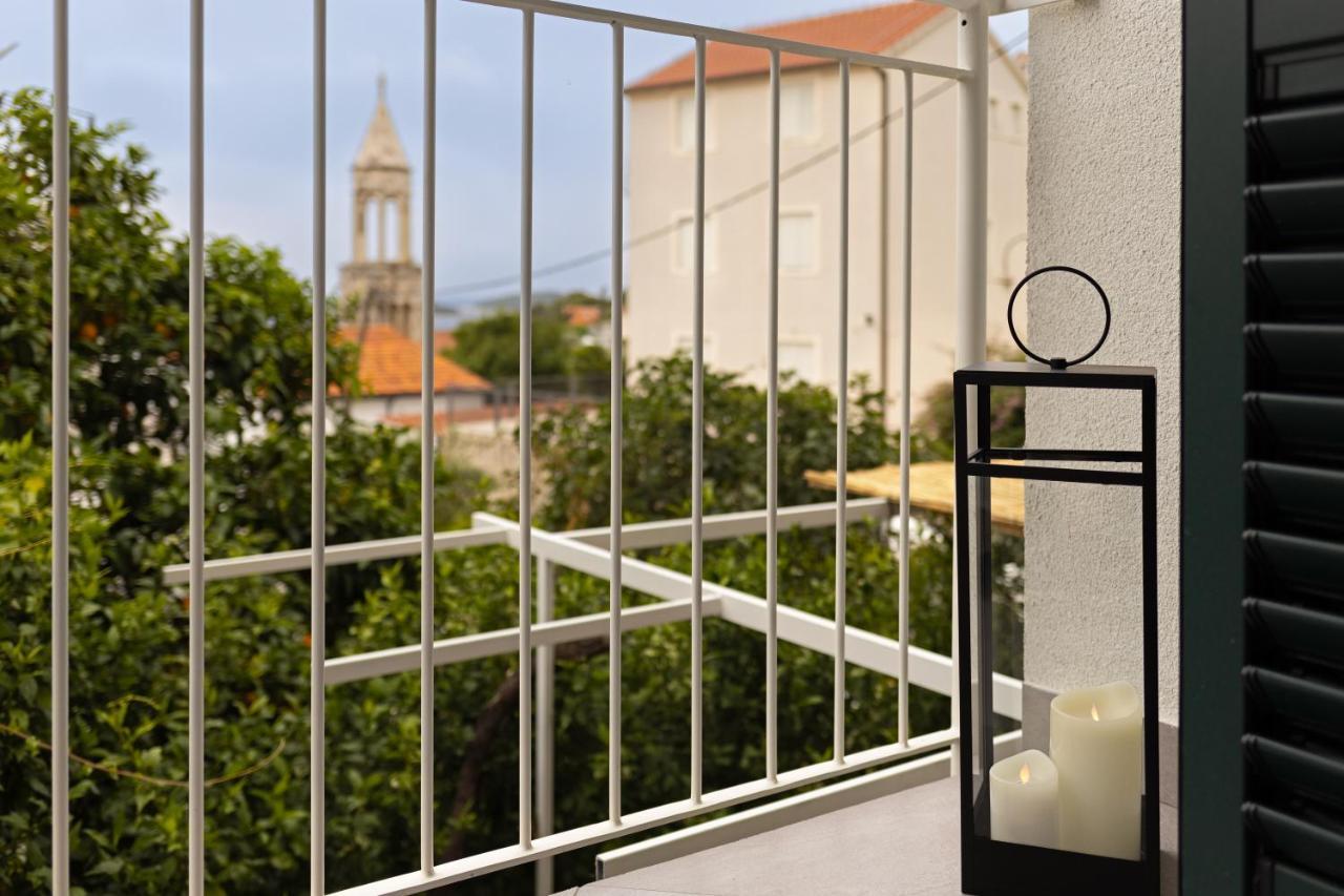 Jesliving Hvar - 2 Bedroom Elegant Apartment With Sea View In Historic Center Of Hvar Town Zewnętrze zdjęcie